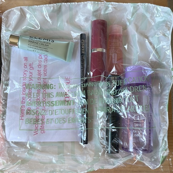 Clinique mascara and eye pencil and makeup bag - Picture 2 of 4